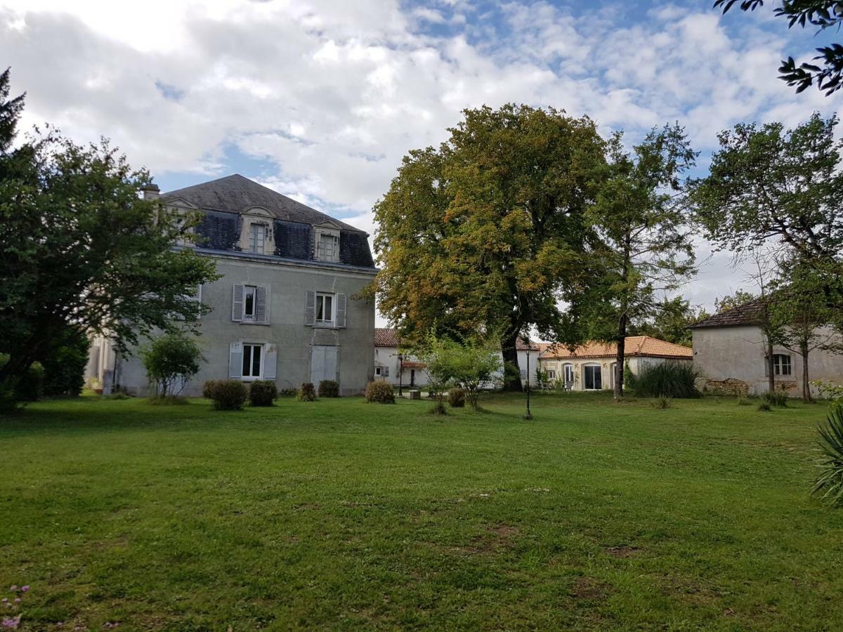 Cherves-de-Cognac Chateau De Champblanc מראה חיצוני תמונה